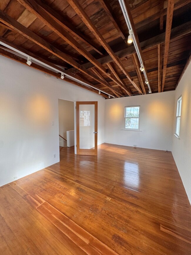 Building Photo - 1413 Abbot Kinney Blvd