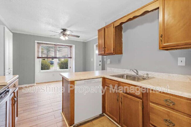 Foto del edificio - 3454 Waltham Cir
