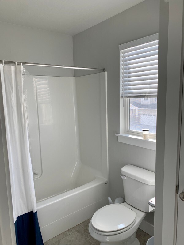 Foto del edificio - 4512 Breezy Meadow Dr