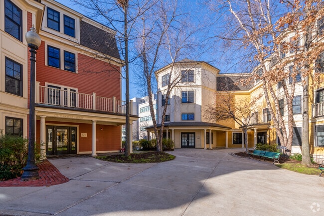 Foto del edificio - Pleasant Street Condominiums