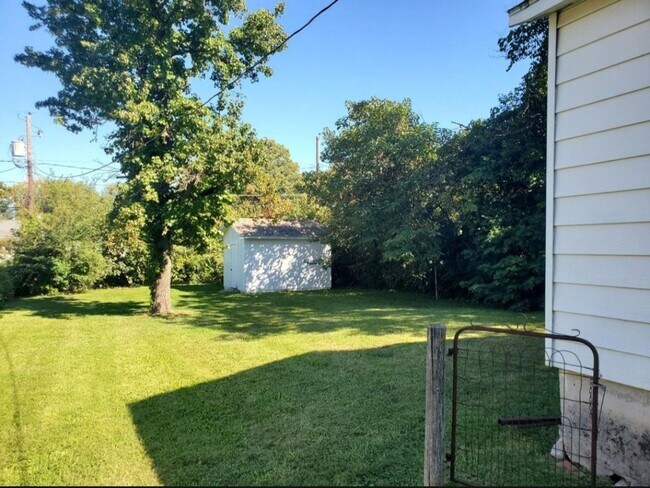 Foto del edificio - Cute 1 bedroom home in North East Springfield