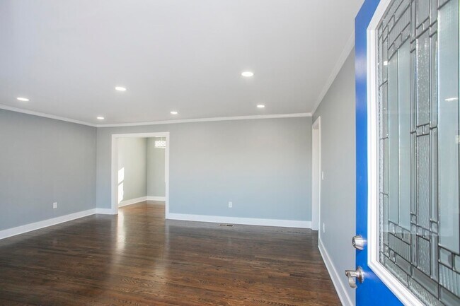 Foto del edificio - 1111 Westchester Dr