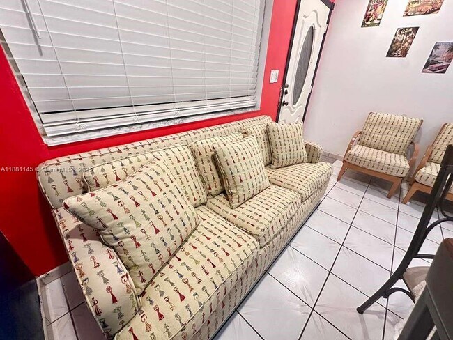 Foto del edificio - 935 SW 11th Ave