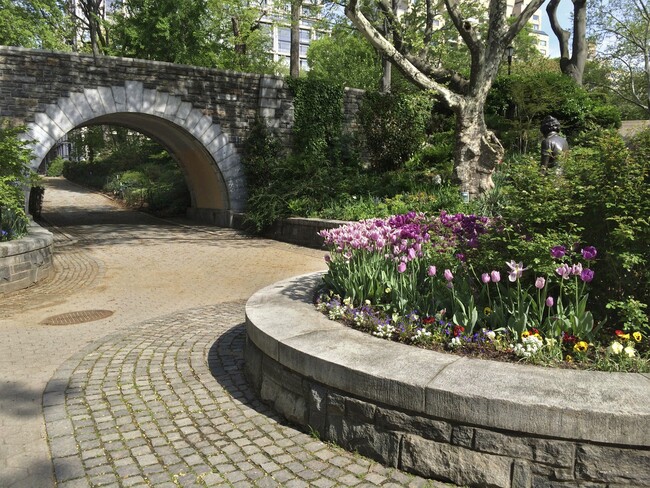 Foto del edificio - 400 E 84th St