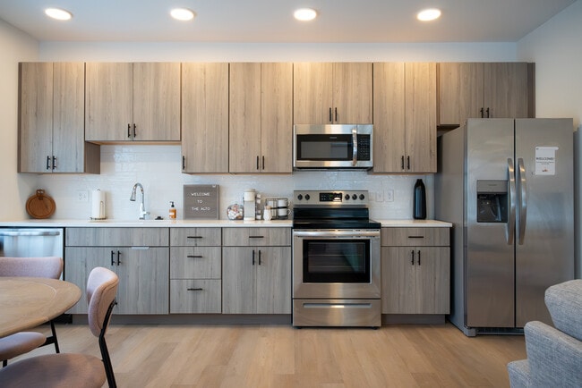 Building Photo - The Alto Apartments