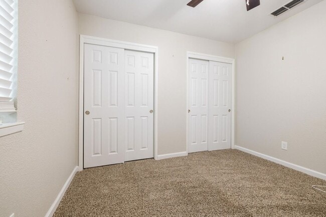 Building Photo - 5473 W Santa Ana Ave