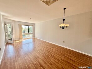 Building Photo - 1204 Whitney Ave