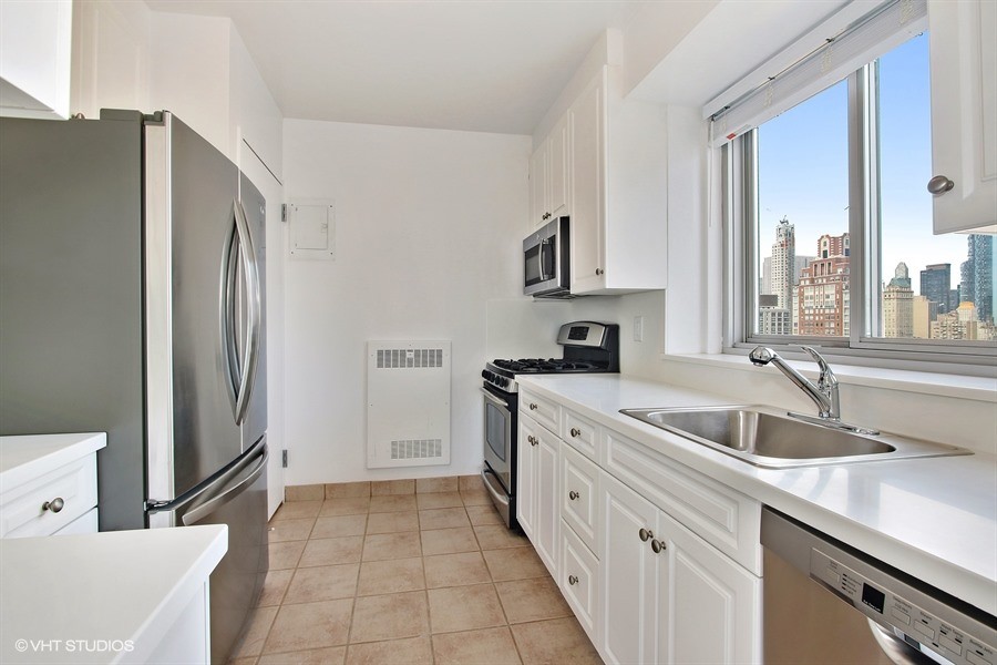 Primary Photo - 254 E 68th St