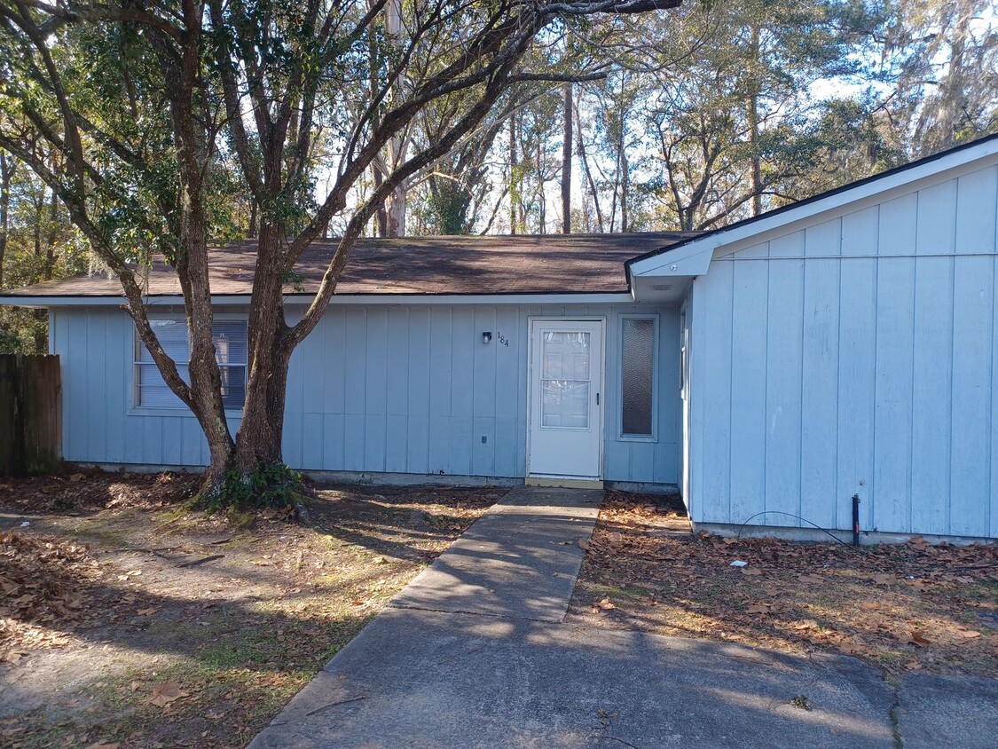 Primary Photo - Beautiful 3bd/2ba home ready to rent