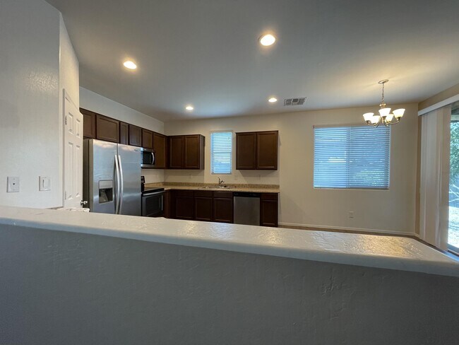 Building Photo - 10175 W Townley Ave