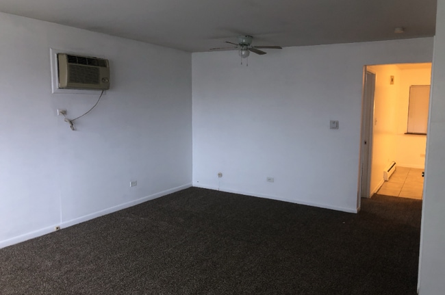 Building Photo - 3913 W 124th Pl