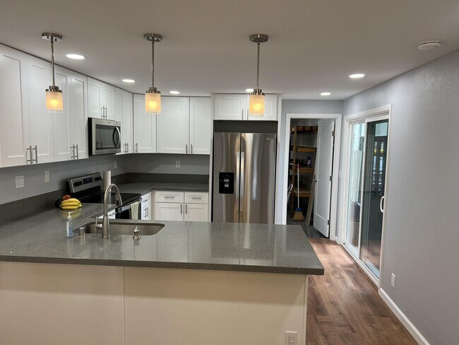 Foto del edificio - 94-1095-1095 Anania Cir