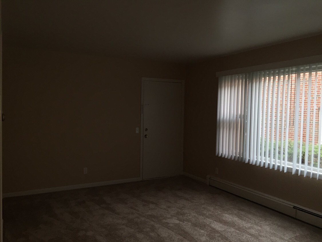 Cardinal Place Apartments Monona, WI