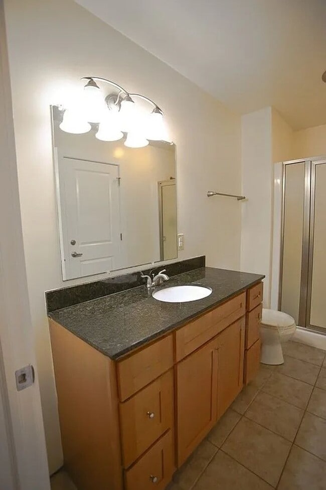 Photo - 419 17th St NW House