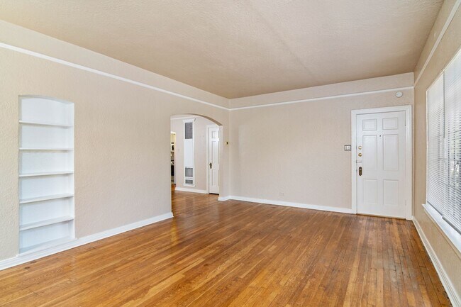 Foto del edificio - 268 E Lullwood Ave