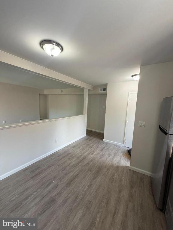 Foto del edificio - 812 Meadow Woods Ln