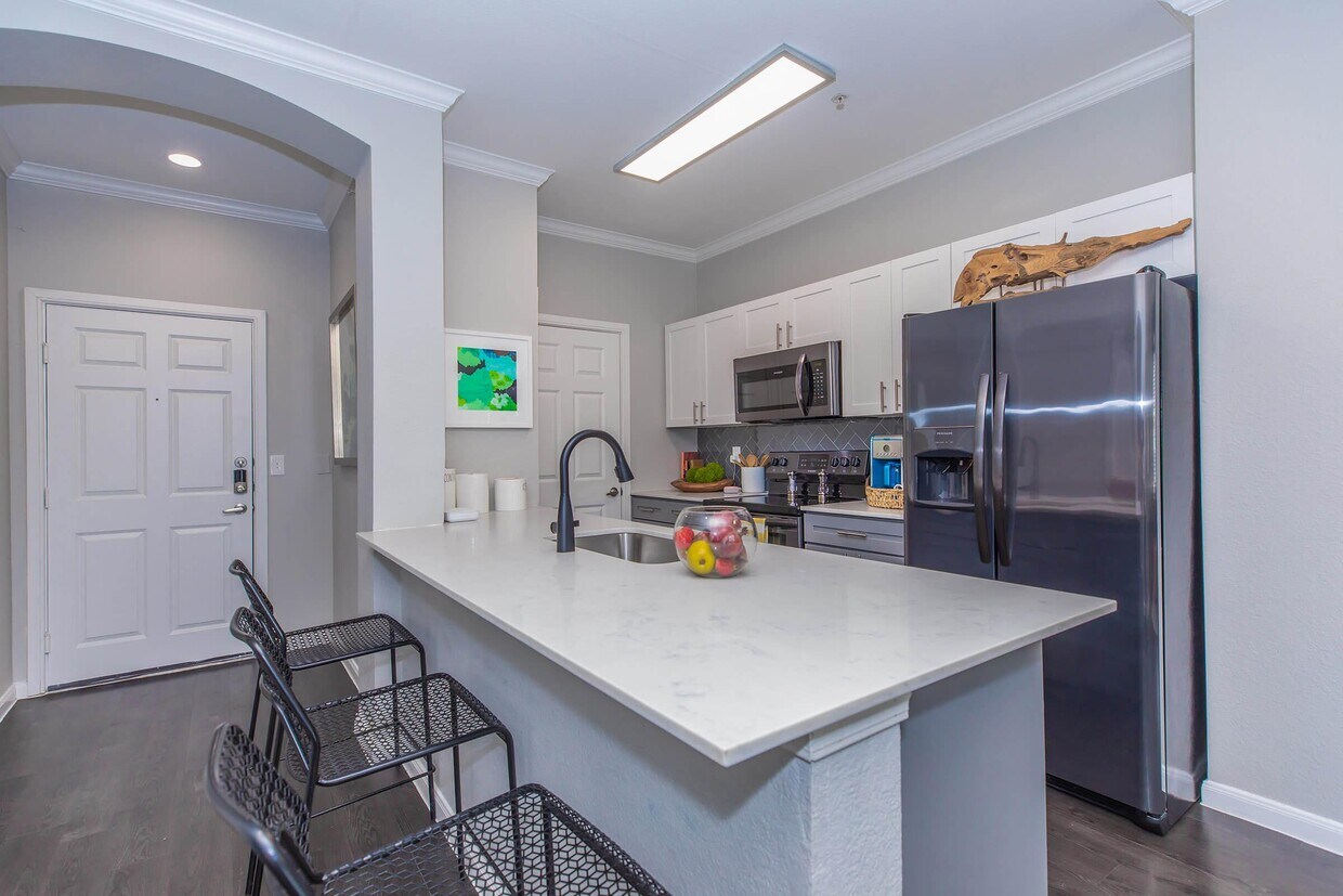 1001 Ross Apartments in Dallas, TX