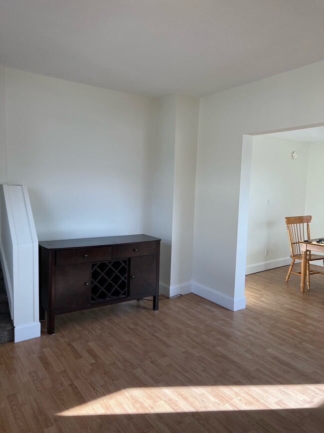 300 Durand St, Sarnia, ON N7T 5A6 House for Rent in Sarnia, ON