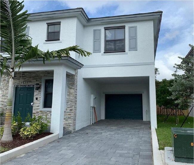 Photo - 1631 SW 28th St Townhome
