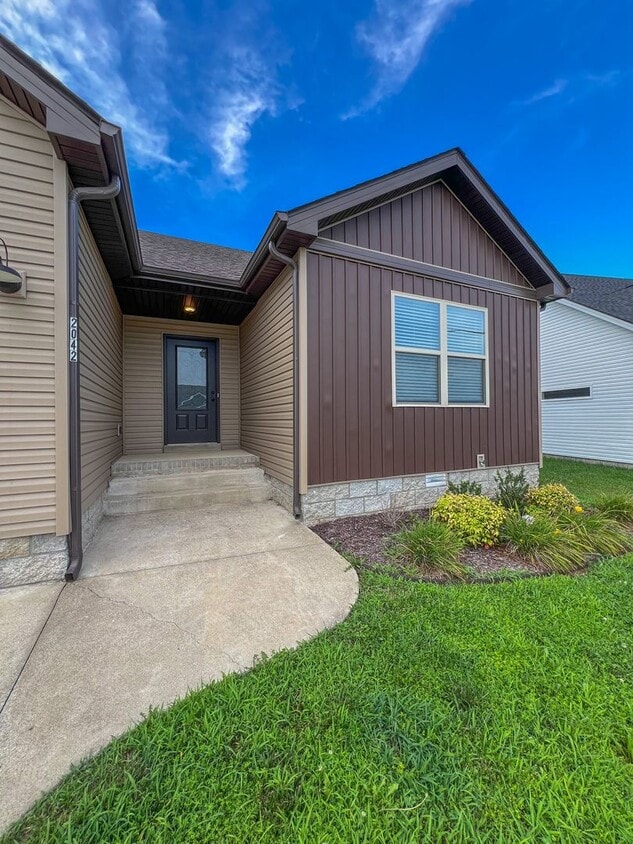 Foto del edificio - Single-Family Off Exit 1!