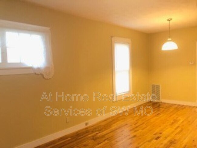 Foto del edificio - 1430 E McDaniel St