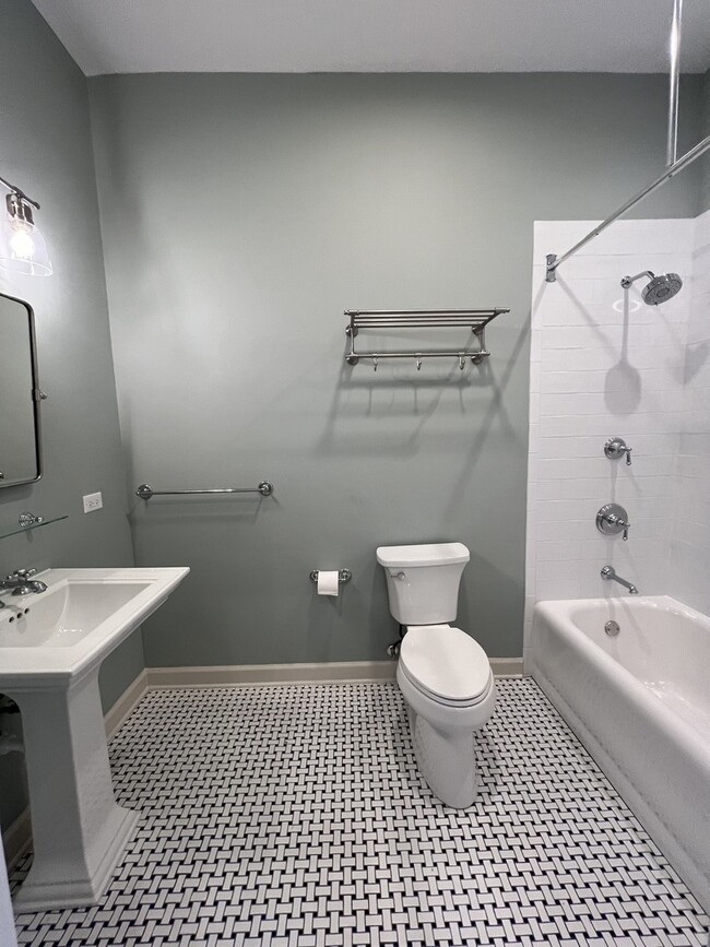 Foto del edificio - 3458 W Lake St
