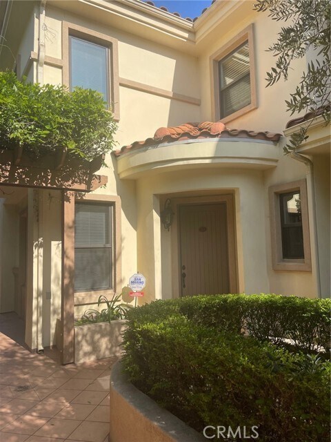 Building Photo - 53 N Michigan Ave