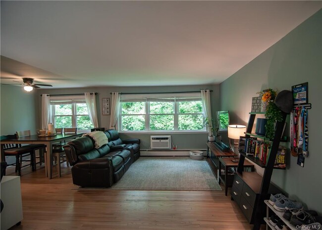 Foto del edificio - 225 N Middletown Rd