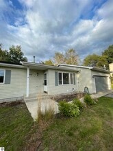 Building Photo - 4227 Summerhill Rd