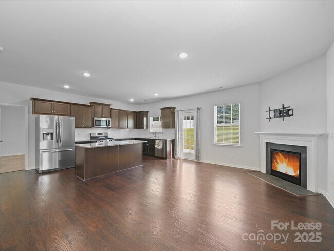 Building Photo - 1008 Hudson Taylor Ln