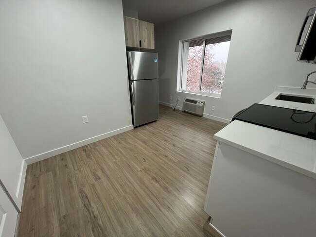 Foto del edificio - 404 E 5600 S