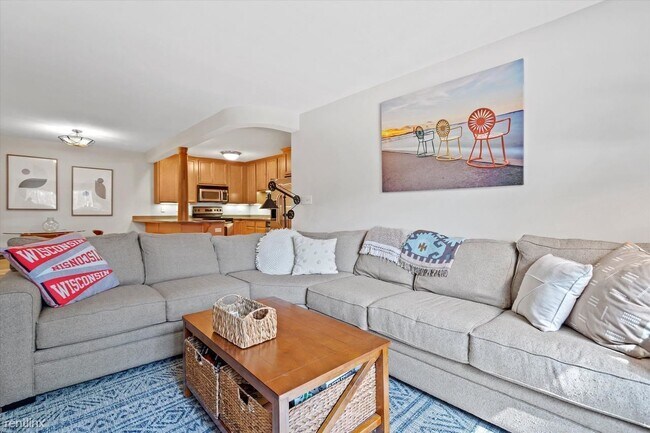 Foto del edificio - 1108 N Milwaukee St