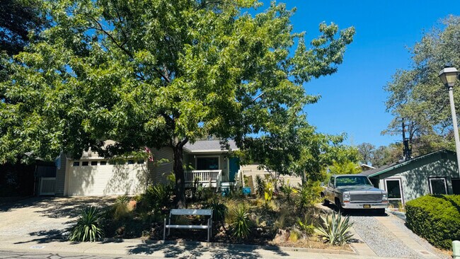 Building Photo - 12915 Mott Ct