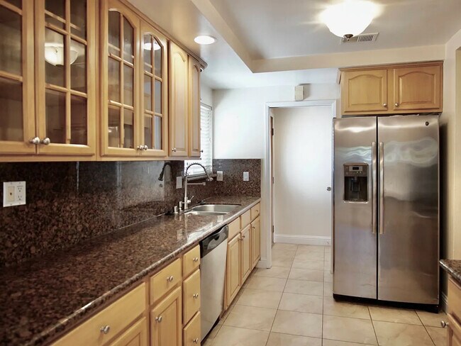 Foto del edificio - 1367 Oslo Ln