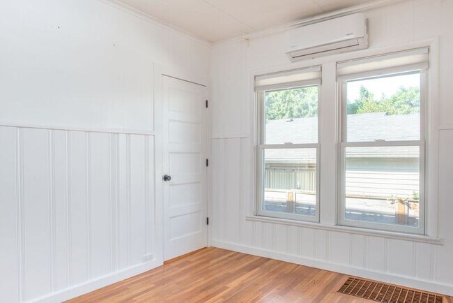 Foto del edificio - 6204 NE Willow St