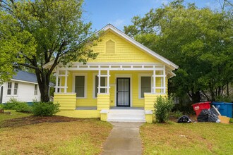 Building Photo - 2719 Beech Ave