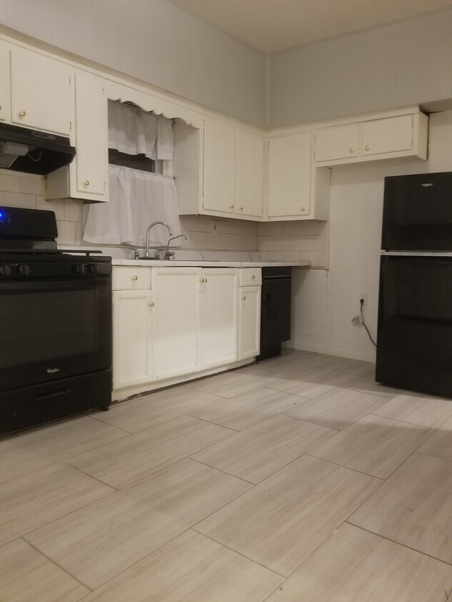 Foto principal - 83 Sunset Ave