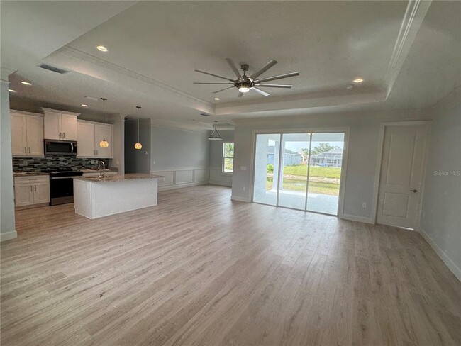 Foto del edificio - 236 Long Meadow Ln S