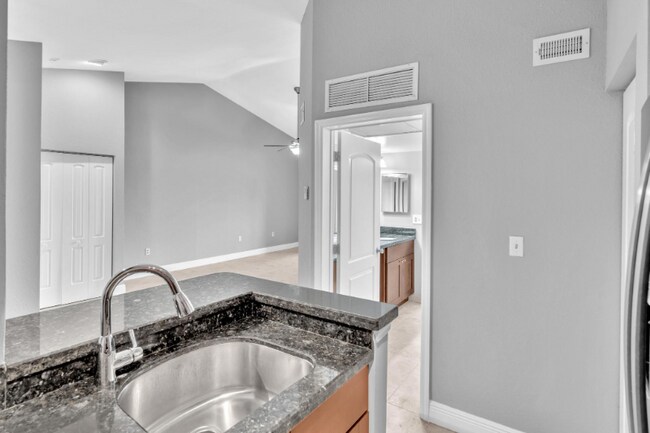 Foto del edificio - 2881 N Oakland Forest Dr