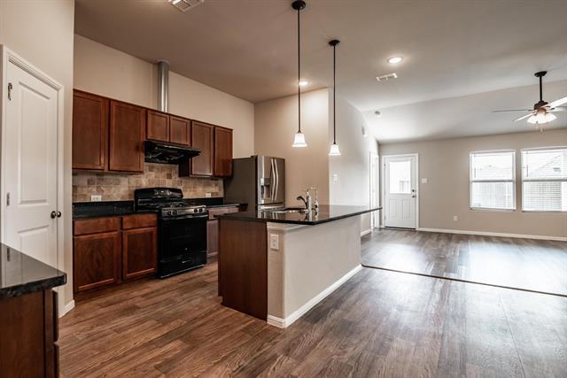 Foto del edificio - 6102 Sutton Fields Trail
