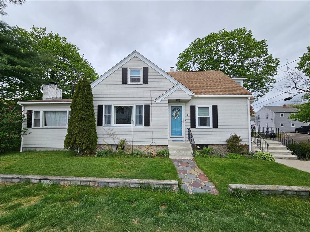 5 Sidney Ave Unit 5, Woonsocket, RI 02895 Room for Rent in Woonsocket