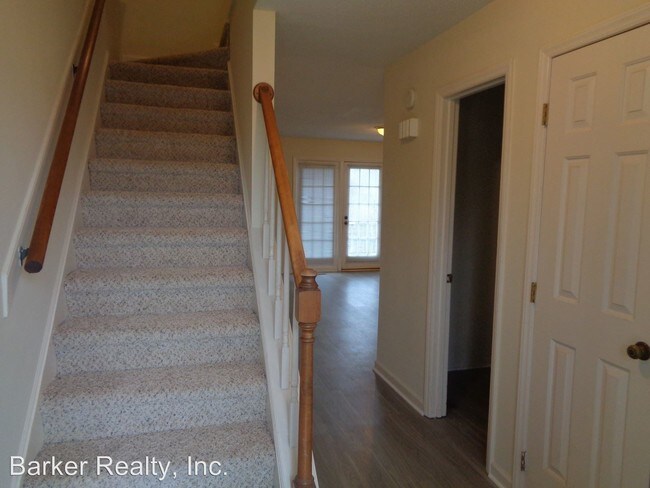 Foto del edificio - 8029-8031 Perry Creek Rd