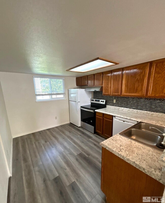 Building Photo - 3673 Grant Dr