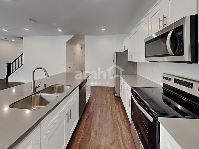 Building Photo - 8933 Tiger Tooth Avenue