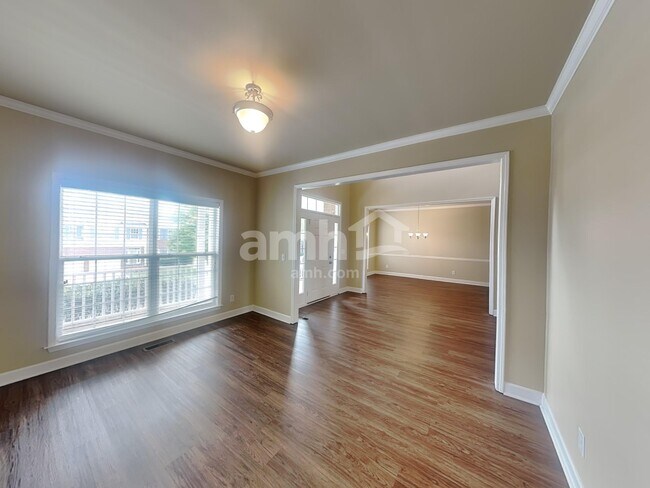 Building Photo - 4001 Marion Dr