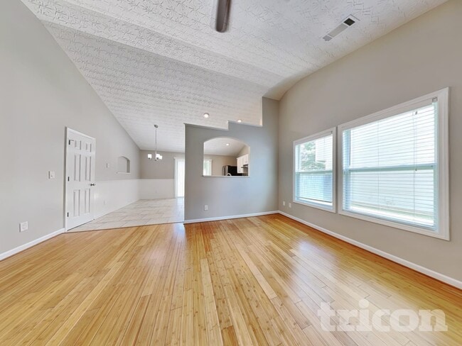 Foto del edificio - 3692 Tullamore Ln