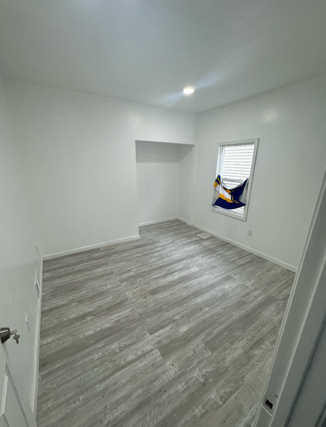 Foto del edificio - 3 Bed | 2 Bath Beauty In Detroit!