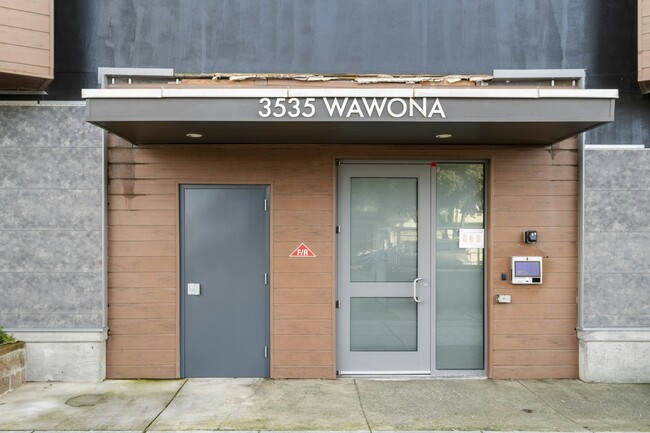 Building Photo - 3535 Wawona St