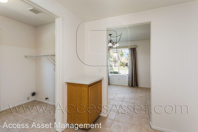Foto del edificio - 4 br, 2.5 bath House - 39276 Sierra La Vida