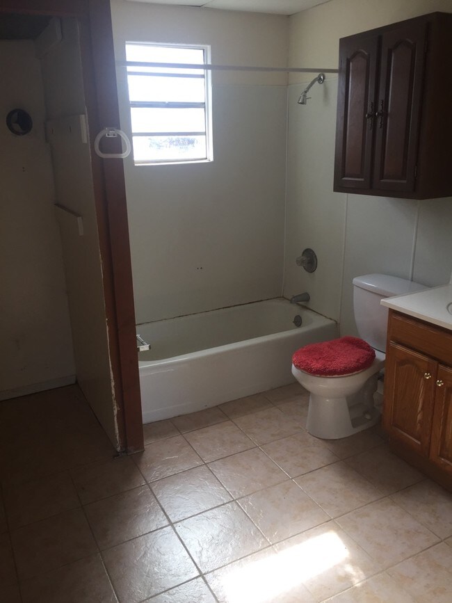 Building Photo - 2873 Robley Ave